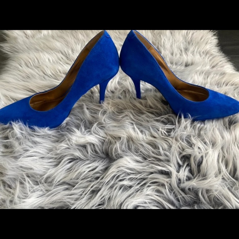 Heels - Picture 2 of 4